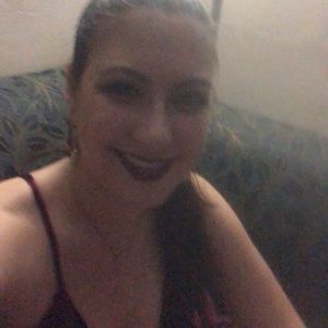 Meet your Posher, Marissa